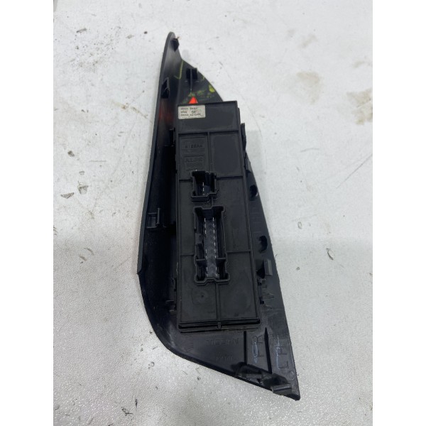 Botão Vidro Elétrico Dianteiro Esquerdo Nissan Sentra 2015 (