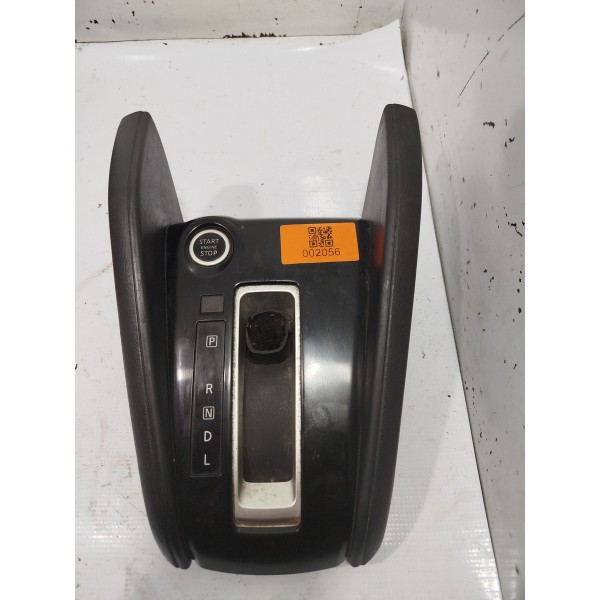 Moldura Trambulador C/ Start Stop Nissan Kicks 2018 (usado)