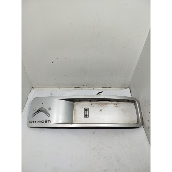 Moldura Suporte Placa Traseira C3 Picasso 2012 A 2015 Prata