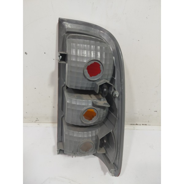 Lanterna Traseira  Direita Toyota Hilux Ano 2004 A 2011