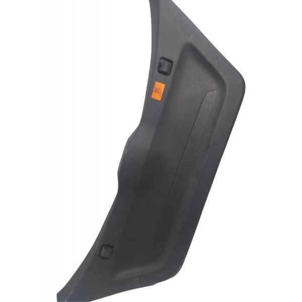 Moldura Da Tampa De Mala Chevrollet Onix 2013 A 2019