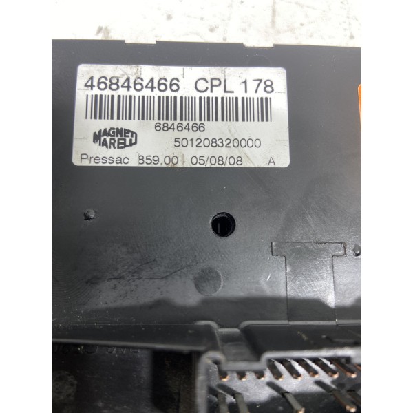 Caixa Fusivel Fiat Palio Doblo Strada Siena 2005 2012 Usado