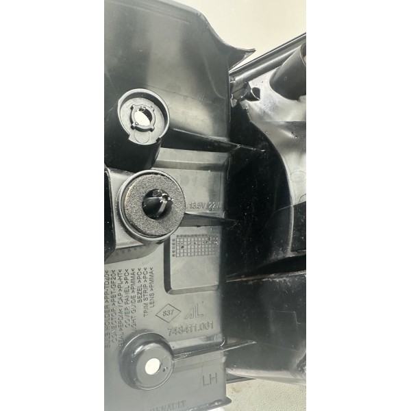 Lanterna Traseira Esquerda Captur Led 2017 2021 Usado